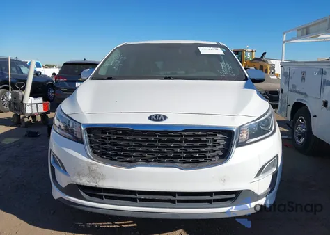 2020 Kia Sedona Lx z USA, uszkodzony, nr VIN KNDMB5C14L6624902